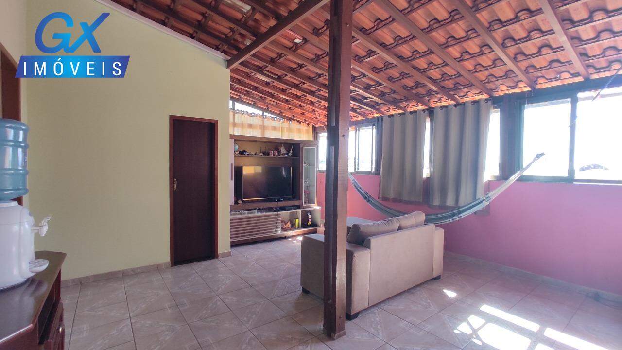 Casa à venda com 6 quartos, 200m² - Foto 22