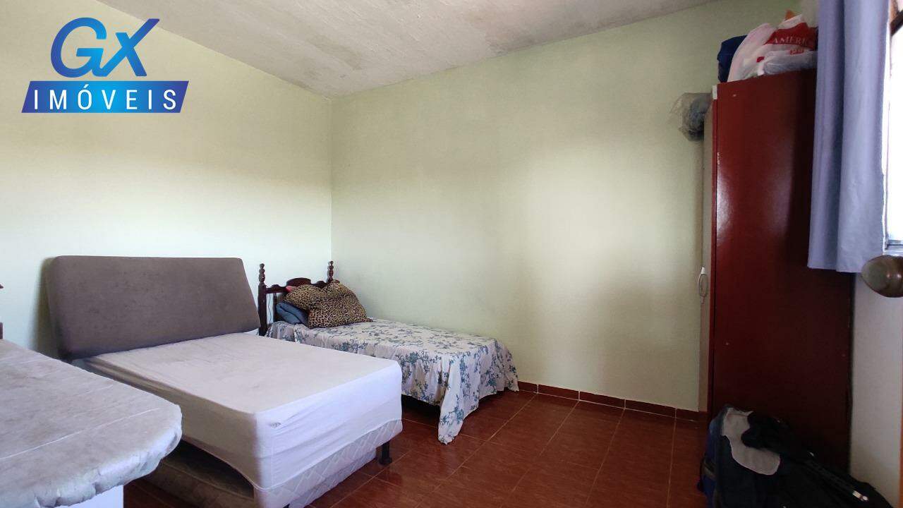 Casa à venda com 6 quartos, 200m² - Foto 26