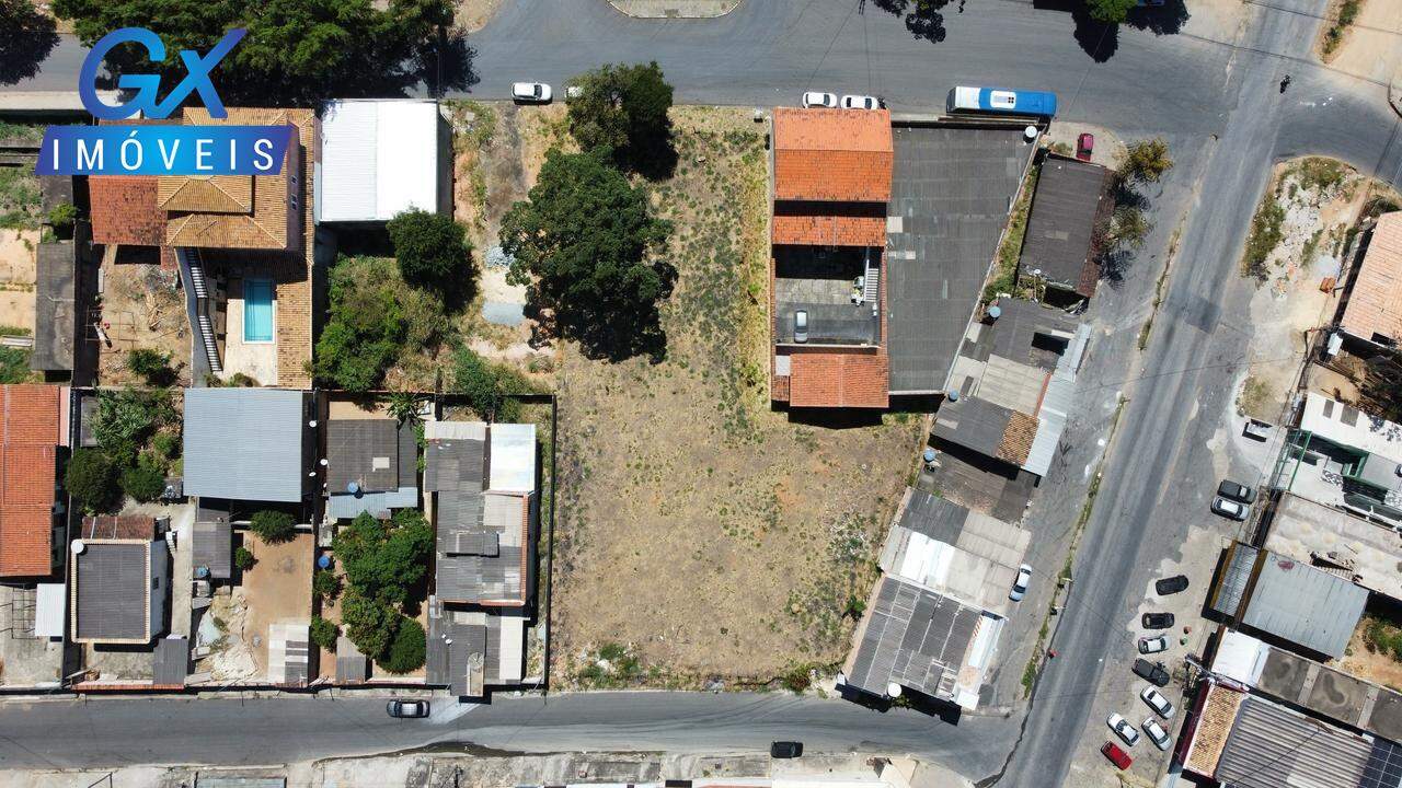 Lote à venda no bairro Novo Retiro: 