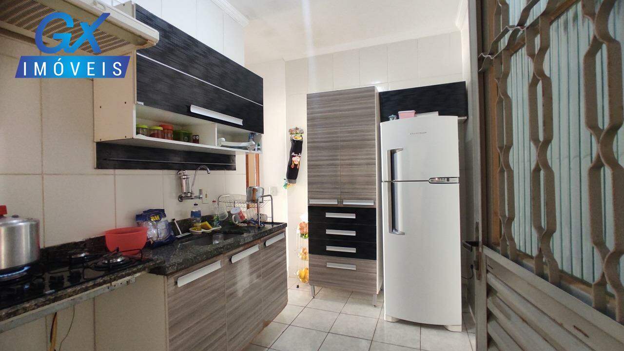 Casa à venda com 2 quartos, 180m² - Foto 16