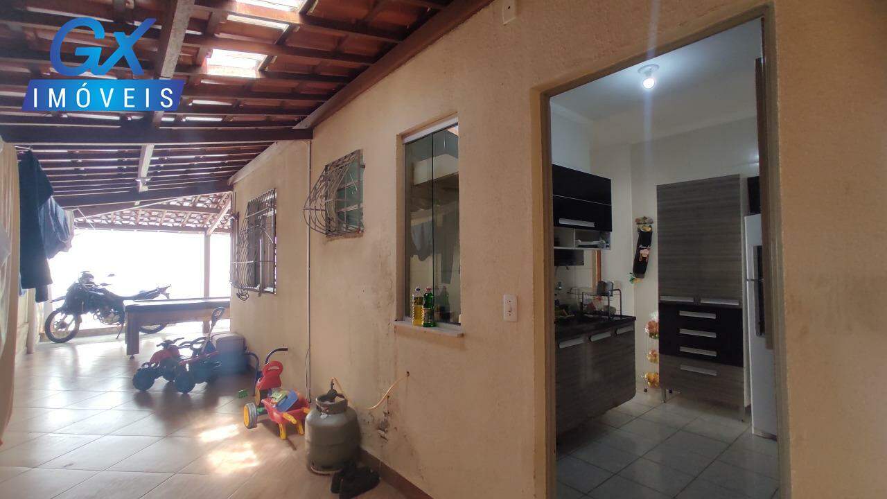 Casa à venda com 2 quartos, 180m² - Foto 20