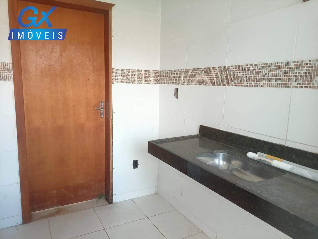 Casa à venda com 2 quartos, 180m² - Foto 4