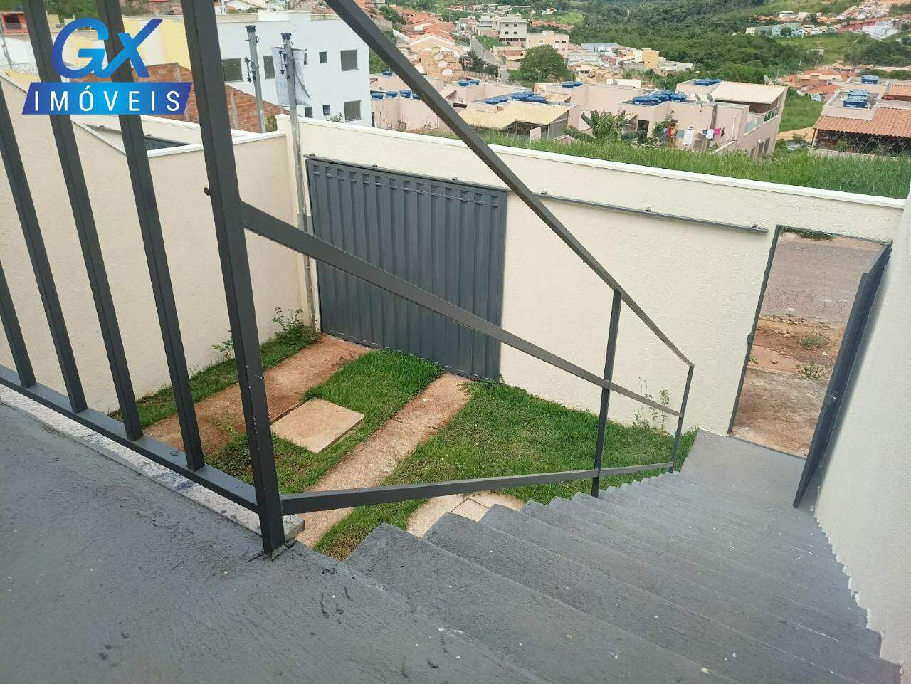 Casa à venda com 3 quartos, 160m² - Foto 4