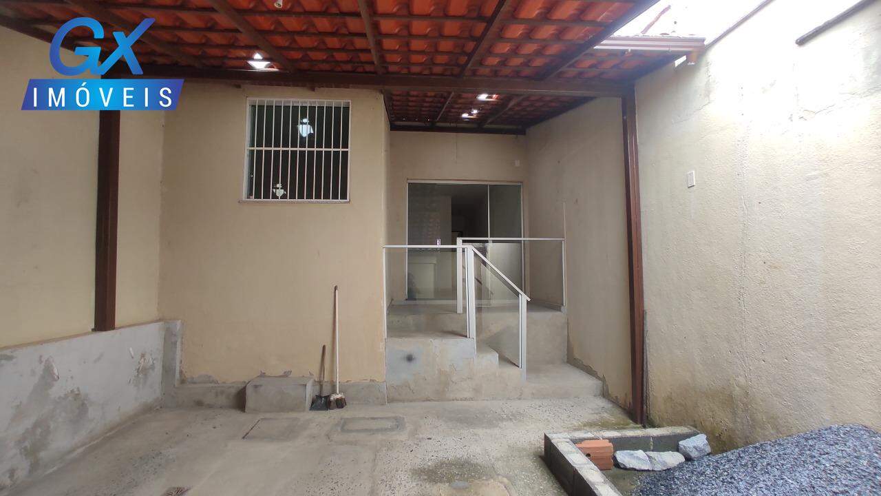 Casa à venda com 2 quartos, 110m² - Foto 1