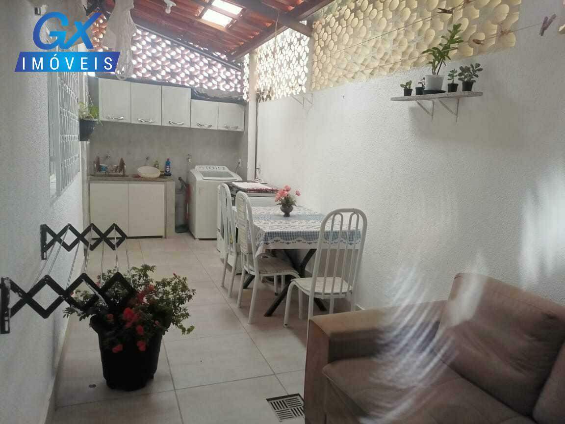 Casa à venda com 3 quartos, 360m² - Foto 2