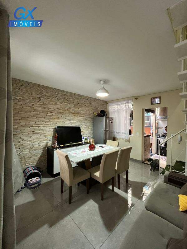 Casa à venda com 2 quartos, 80m² - Foto 9