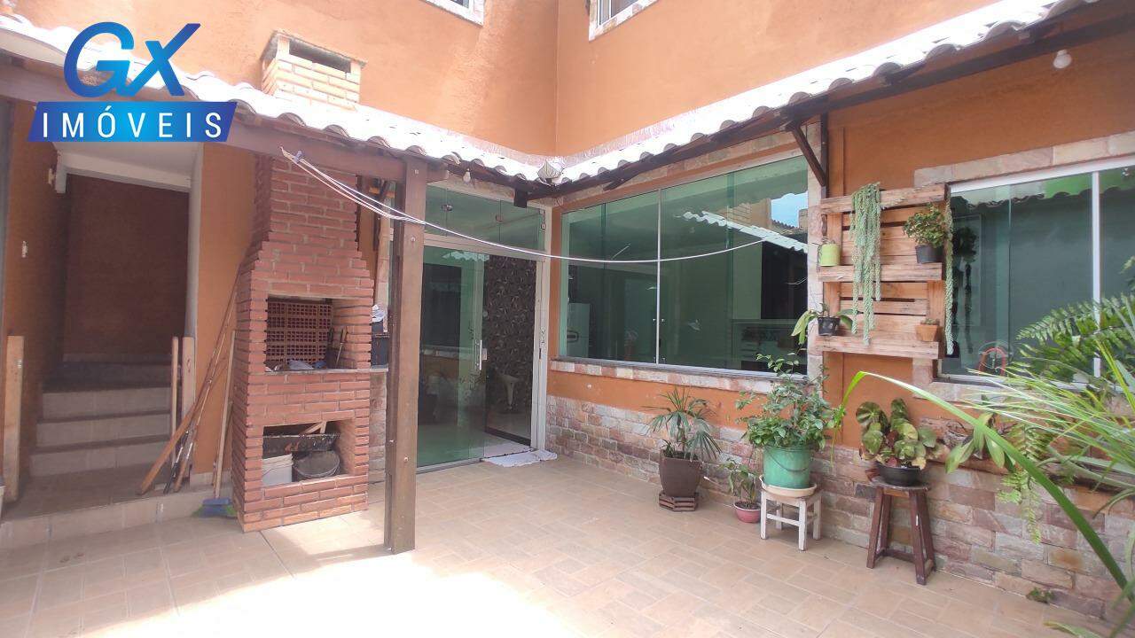 Casa à venda com 4 quartos, 300m² - Foto 22