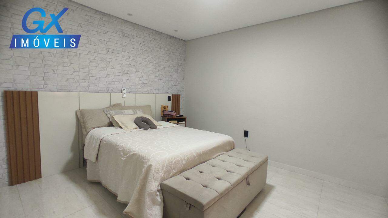 Casa à venda com 4 quartos, 300m² - Foto 15