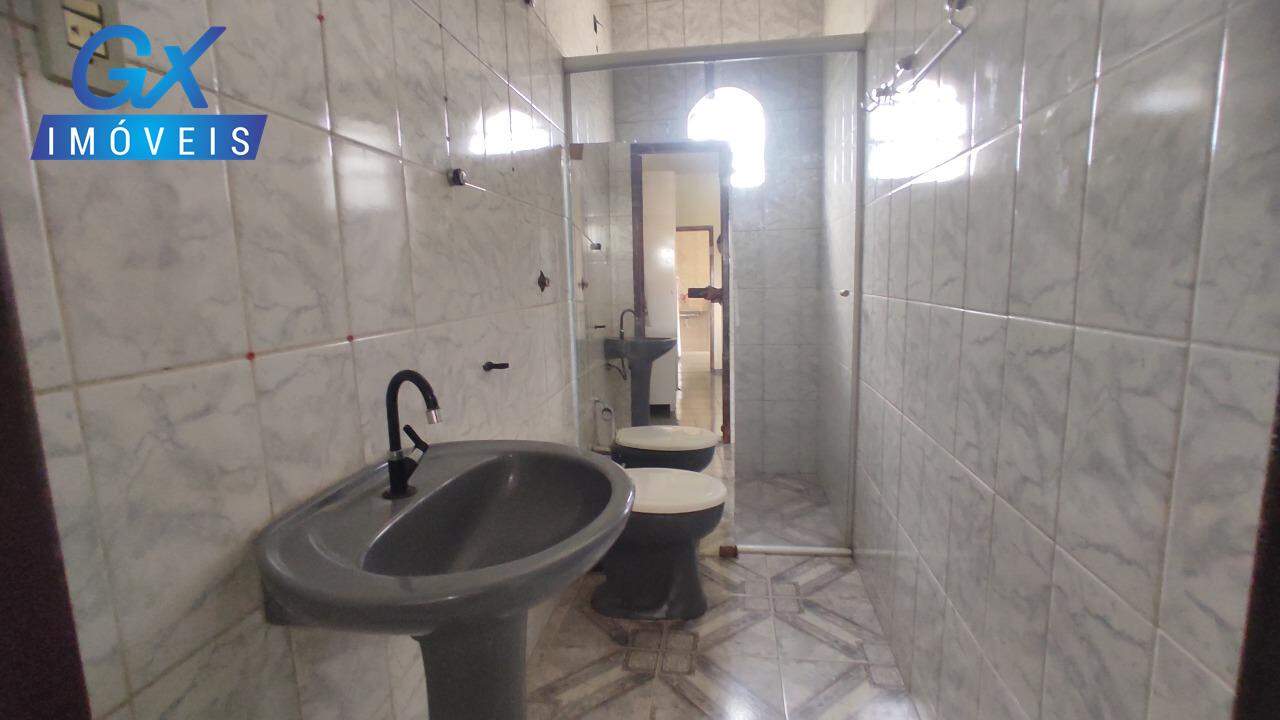 Casa à venda com 3 quartos, 360m² - Foto 25