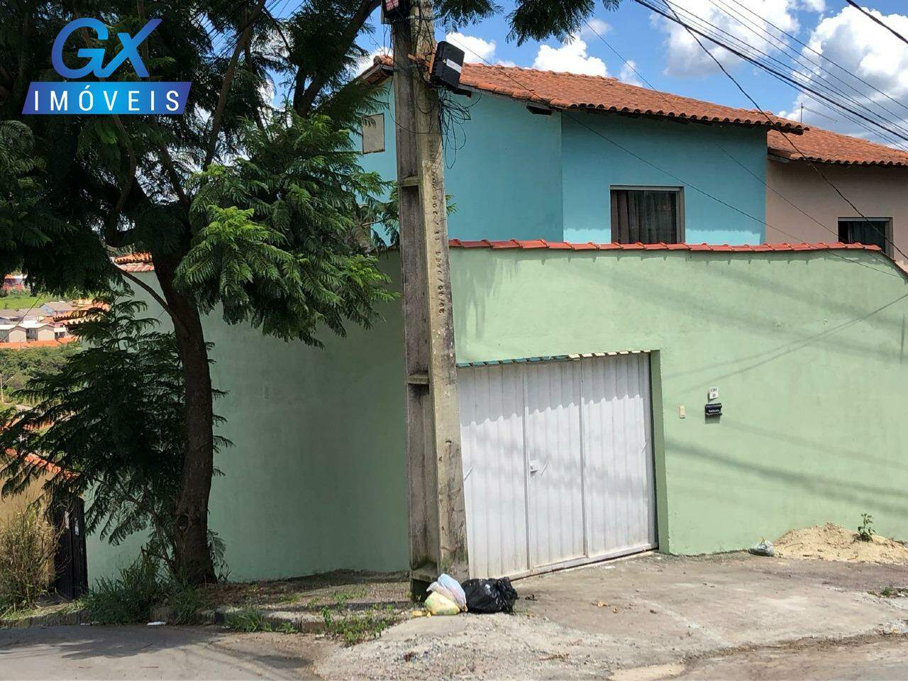 Casa à venda com 2 quartos, 57m² - Foto 1