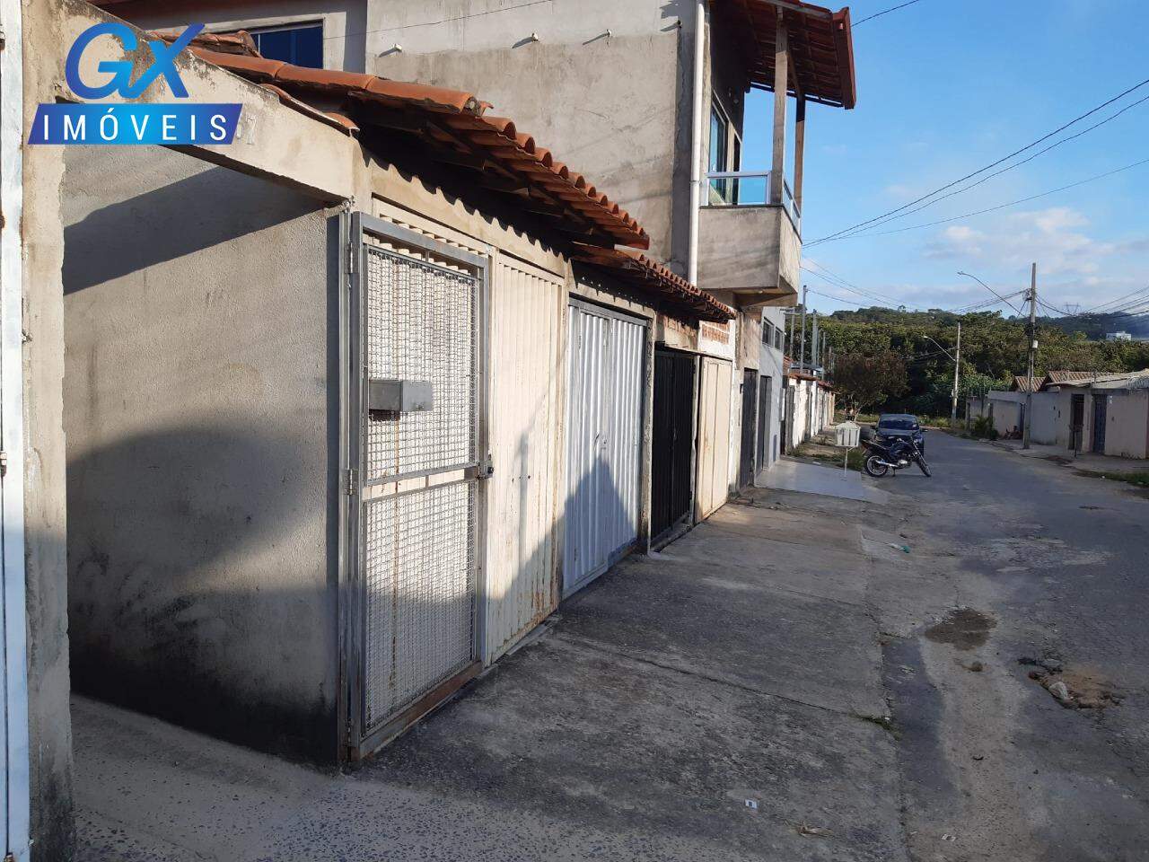 Casa à venda com 2 quartos, 90m² - Foto 2