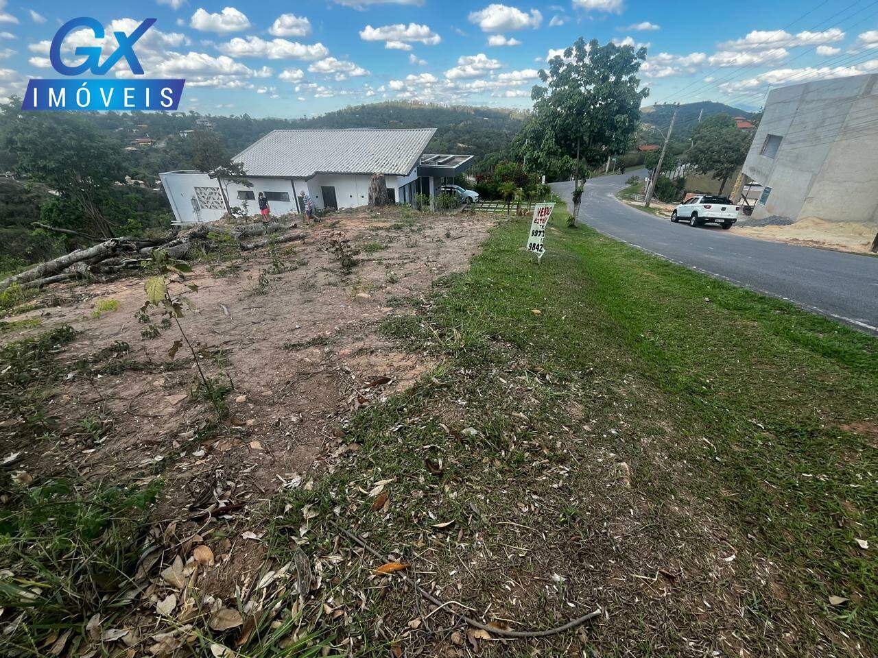 Terreno à venda no bairro Ipe Amarelo: 