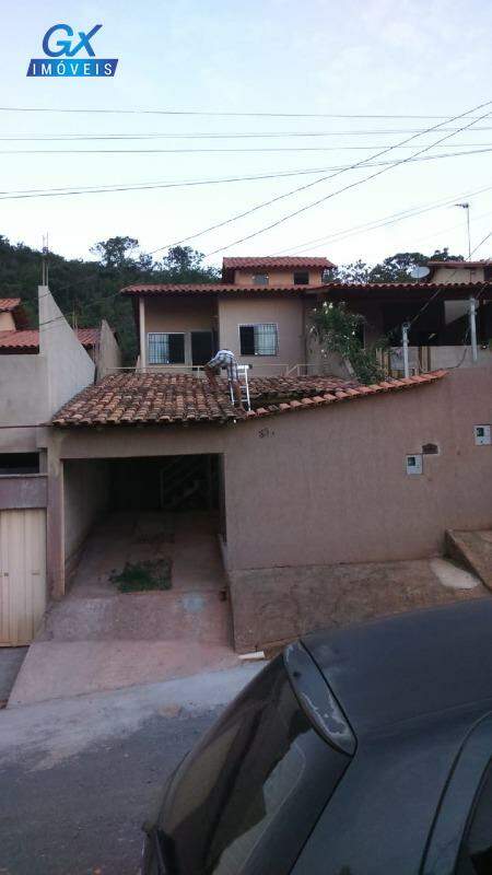 Casa à venda com 2 quartos, 240m² - Foto 2