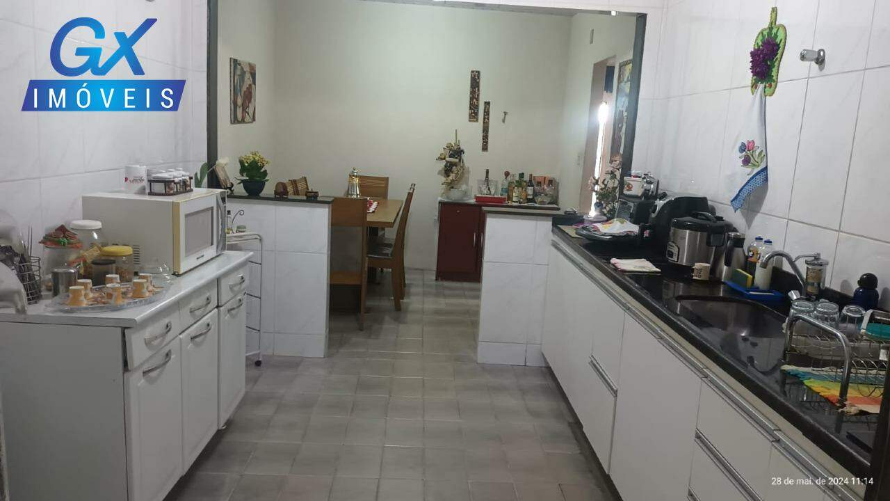 Casa à venda com 3 quartos, 110m² - Foto 13