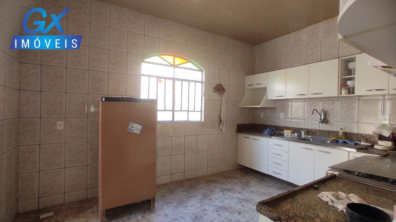 Casa à venda com 2 quartos, 90m² - Foto 19