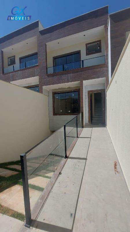 Casa à venda com 3 quartos, 100m² - Foto 2