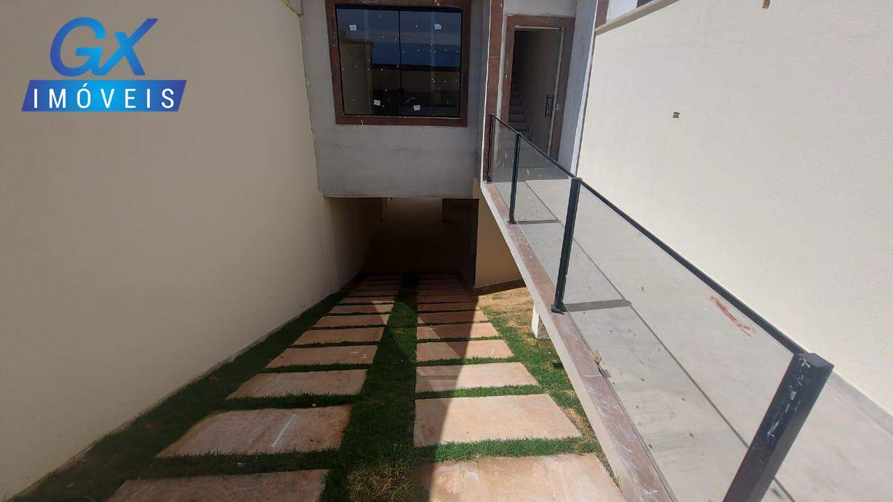 Casa à venda com 3 quartos, 100m² - Foto 3