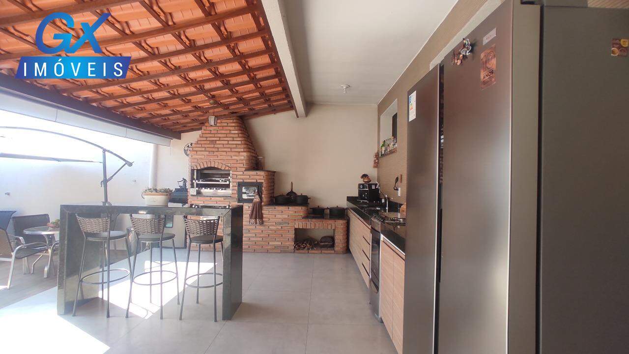 Casa, 4 quartos, 240 m² - Foto 26