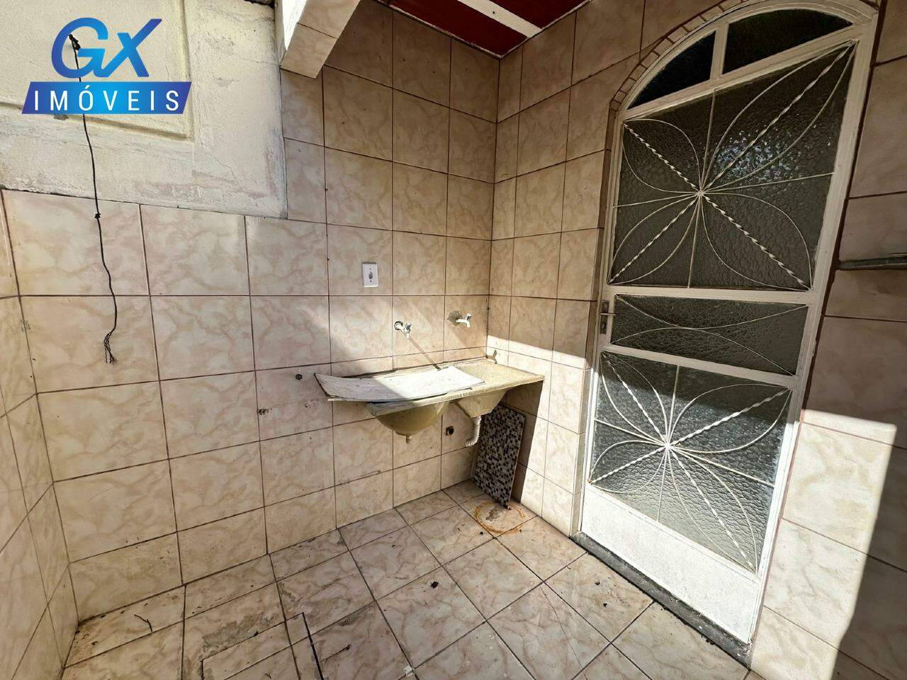 Casa para alugar com 2 quartos, 48m² - Foto 5