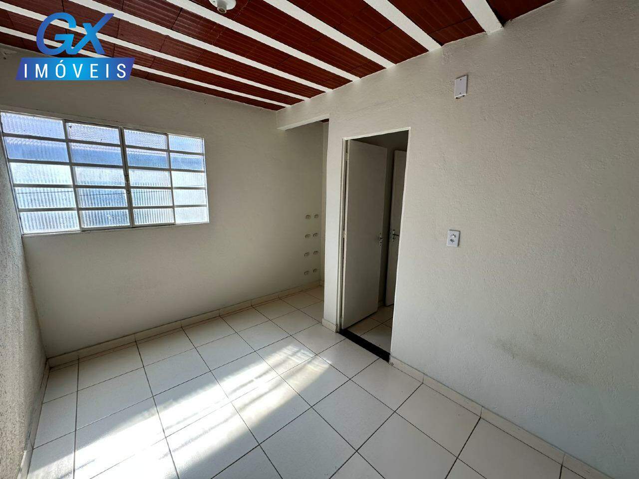 Casa para alugar com 2 quartos, 48m² - Foto 11