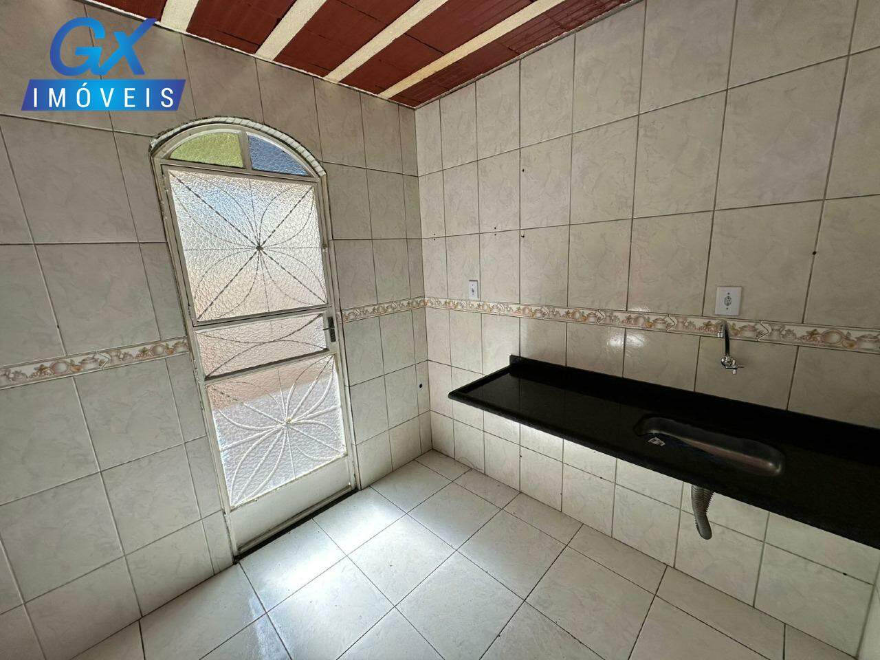 Casa para alugar com 2 quartos, 48m² - Foto 13
