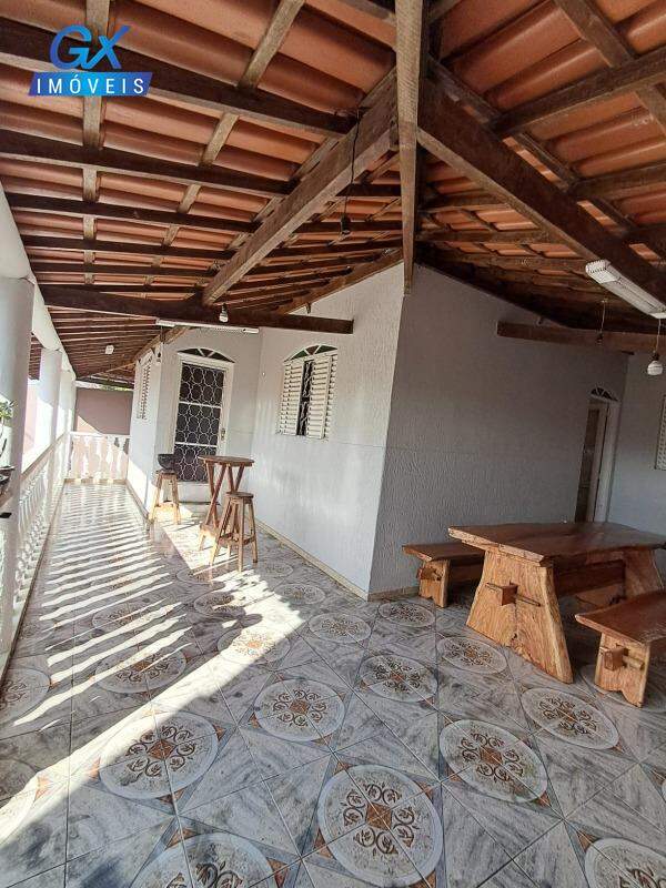 Casa à venda no bairro San Remo: 