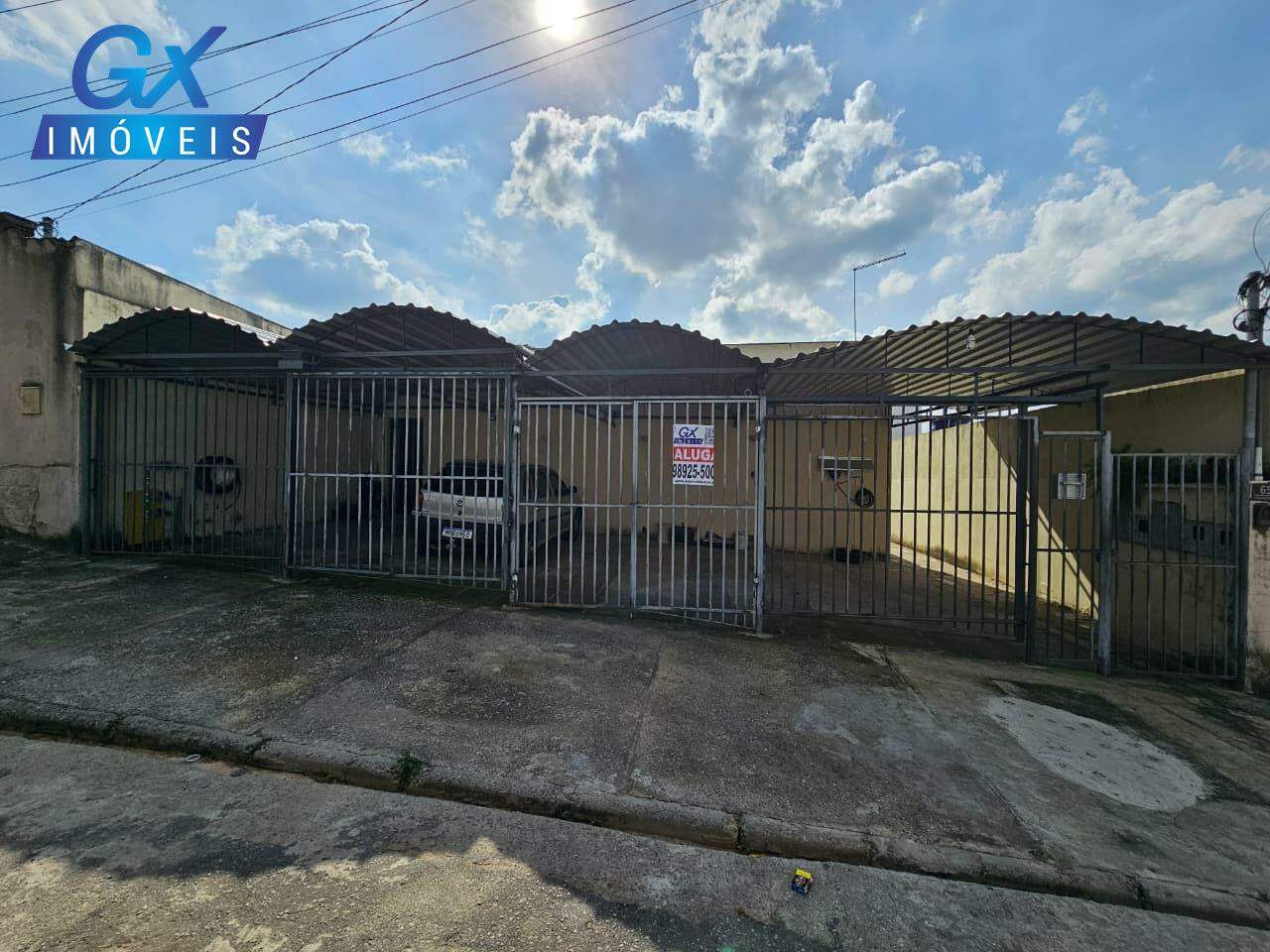 Casa para aluguel no bairro Porto Seguro: 