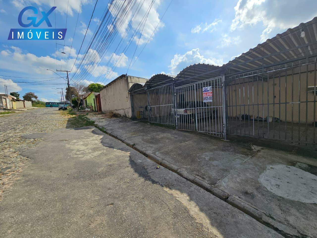 Casa para aluguel no bairro Porto Seguro: 