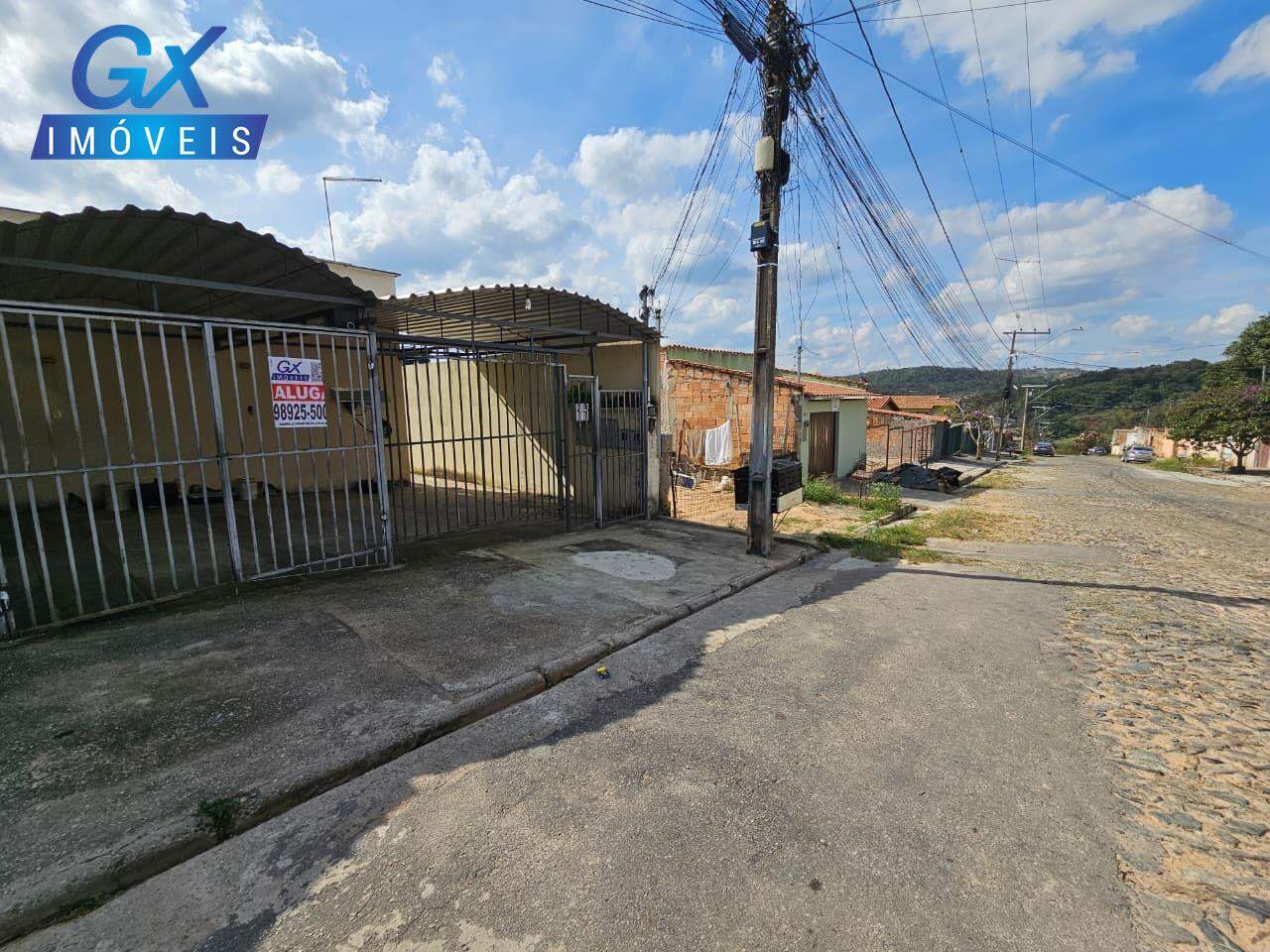 Casa para aluguel no bairro Porto Seguro: 
