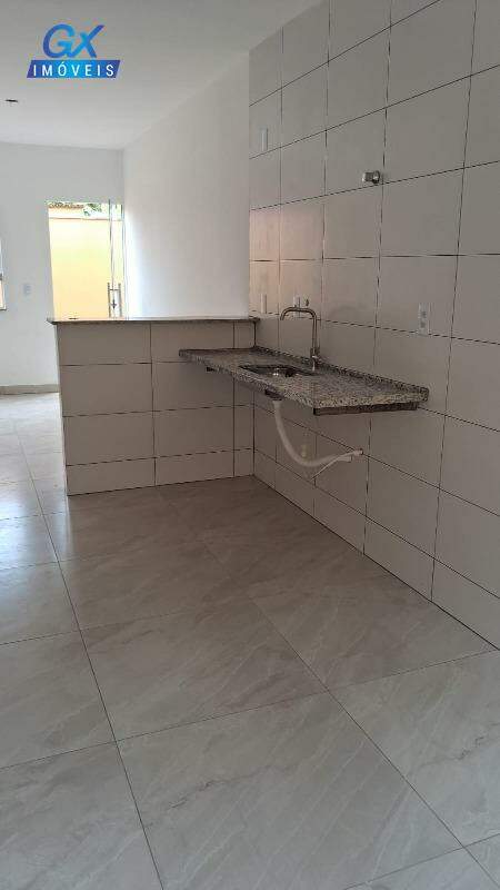 Casa à venda no bairro Iolanda: 