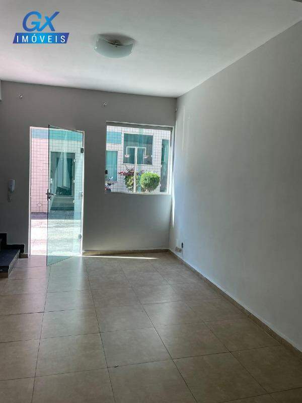 Casa à venda no bairro Dona Clara: 