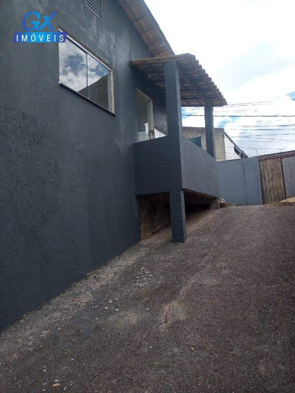 Casa à venda no bairro Floresta Encantada: 