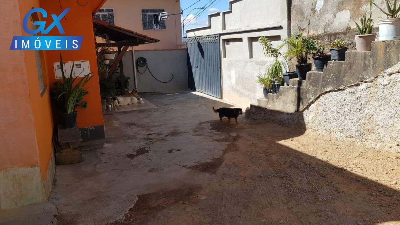 Casa à venda no bairro Califórnia: 