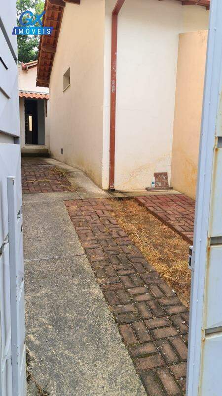 Casa para aluguel no bairro Vale Verde: 