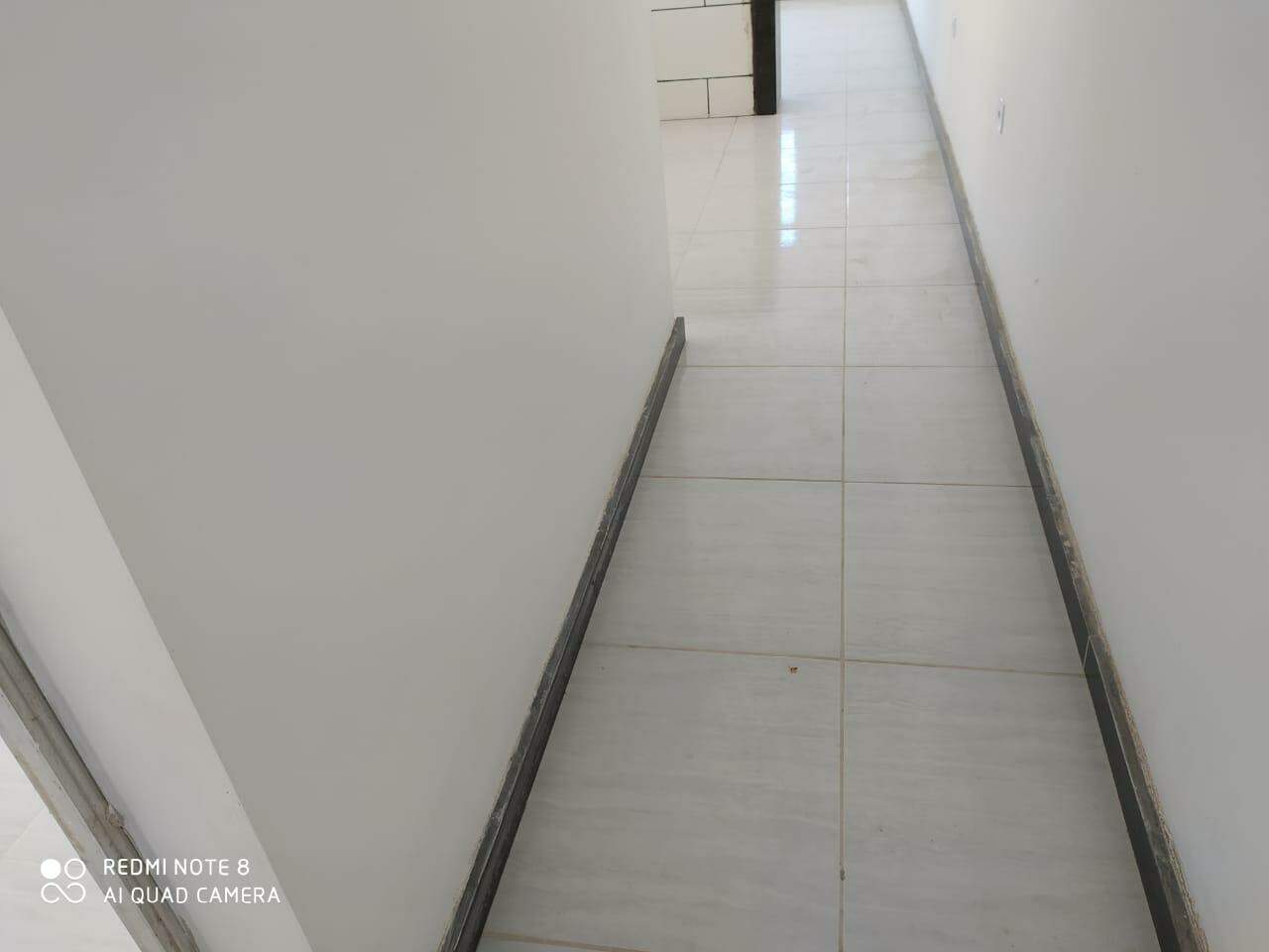 Casa à venda com 2 quartos, 180m² - Foto 2