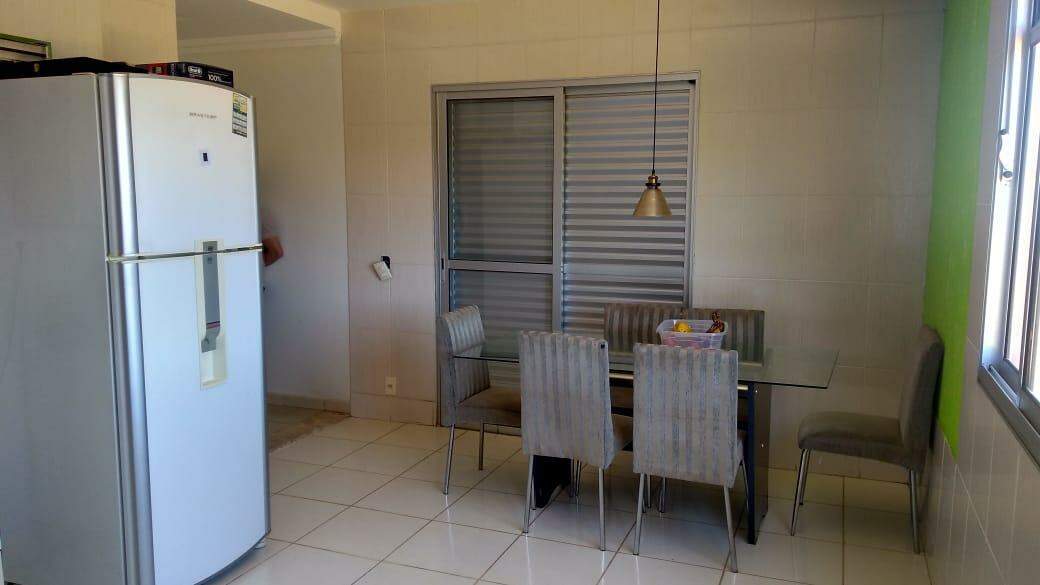 Casa à venda com 3 quartos, 130m² - Foto 11