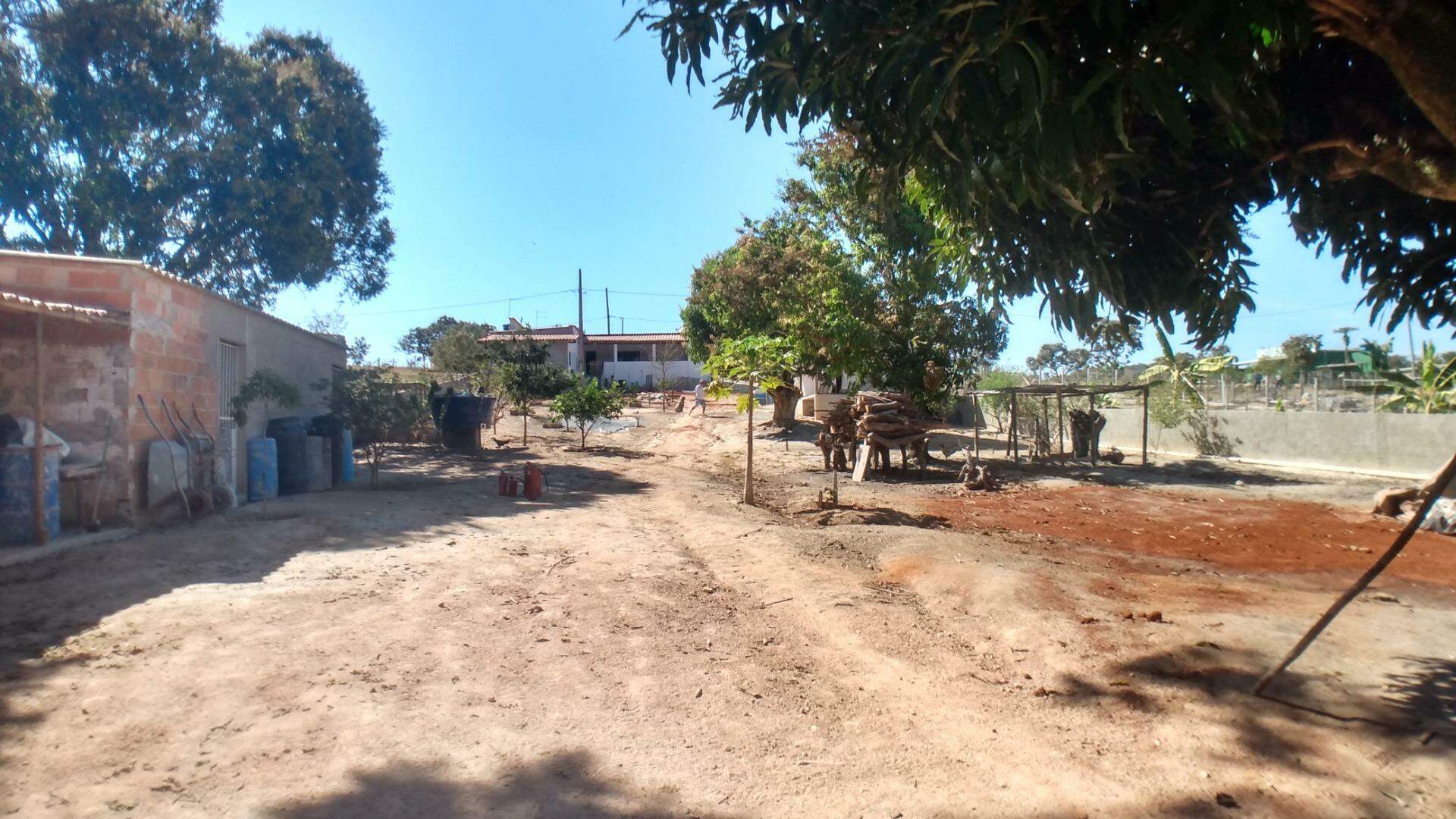 Sítio, 4 quartos, 2682 m² - Foto 13