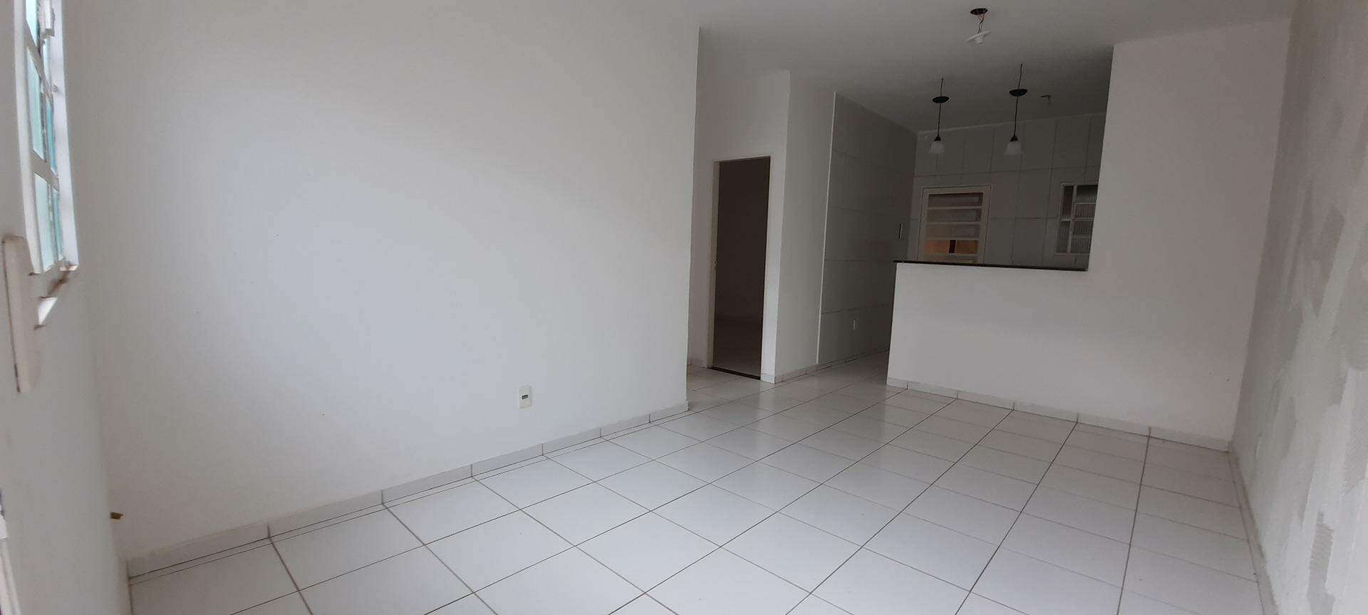 Casa à venda com 2 quartos, 360m² - Foto 3