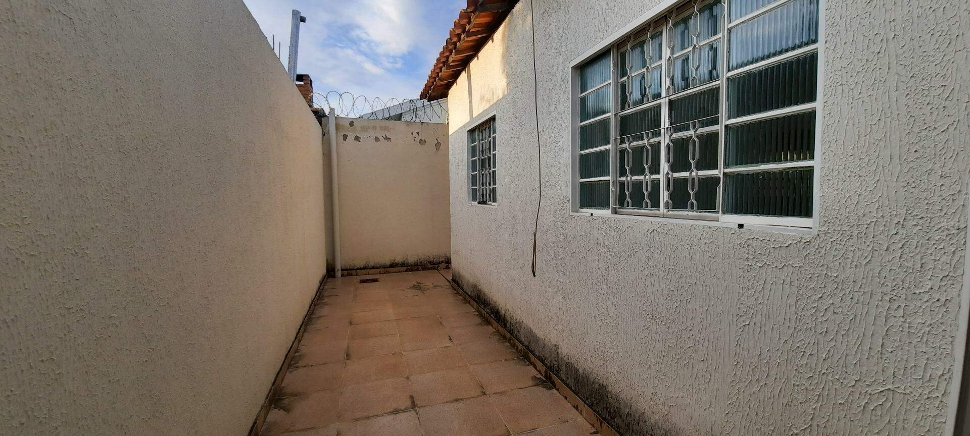 Casa à venda com 2 quartos, 360m² - Foto 15