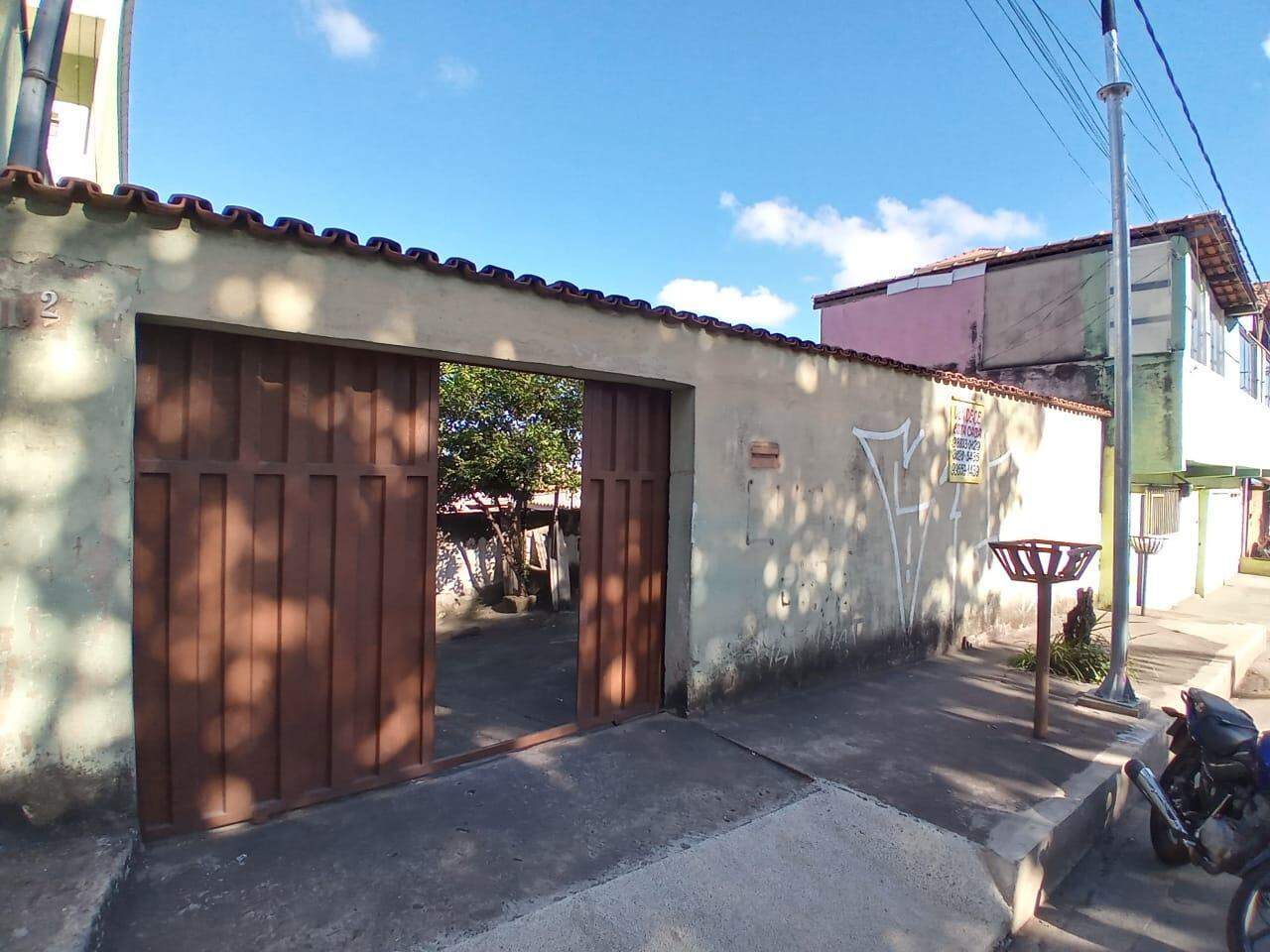 Casa à venda com 3 quartos, 360m² - Foto 3