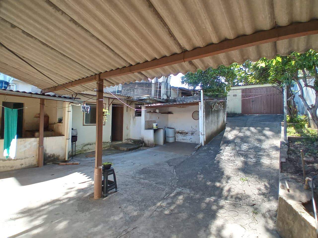 Casa à venda com 3 quartos, 360m² - Foto 9