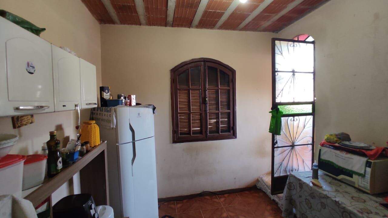 Casa à venda com 4 quartos, 120m² - Foto 10