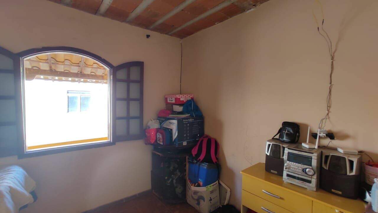 Casa à venda com 4 quartos, 120m² - Foto 11