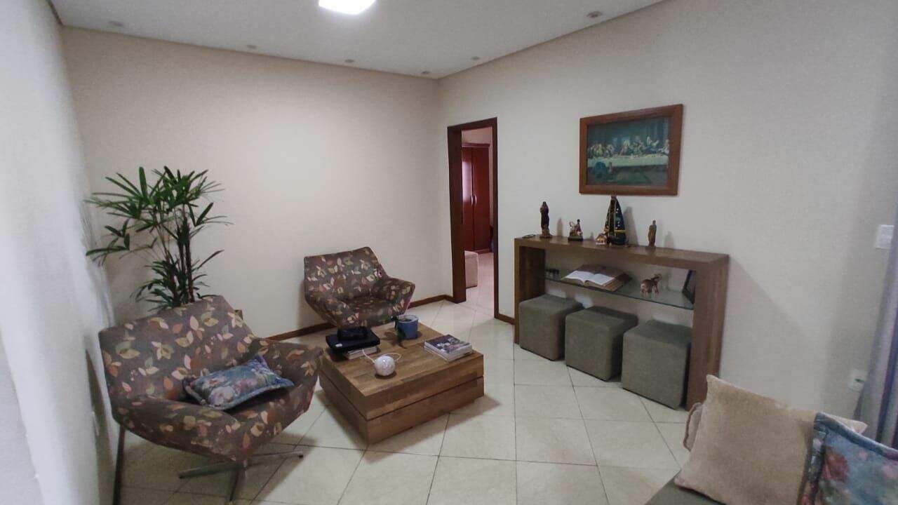 Casa à venda com 3 quartos, 290m² - Foto 6