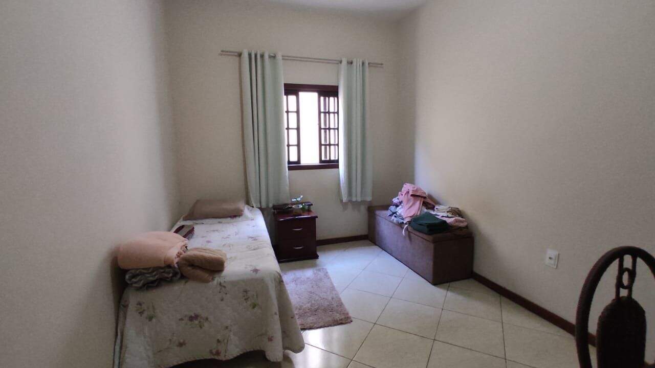 Casa à venda com 3 quartos, 360m² - Foto 10