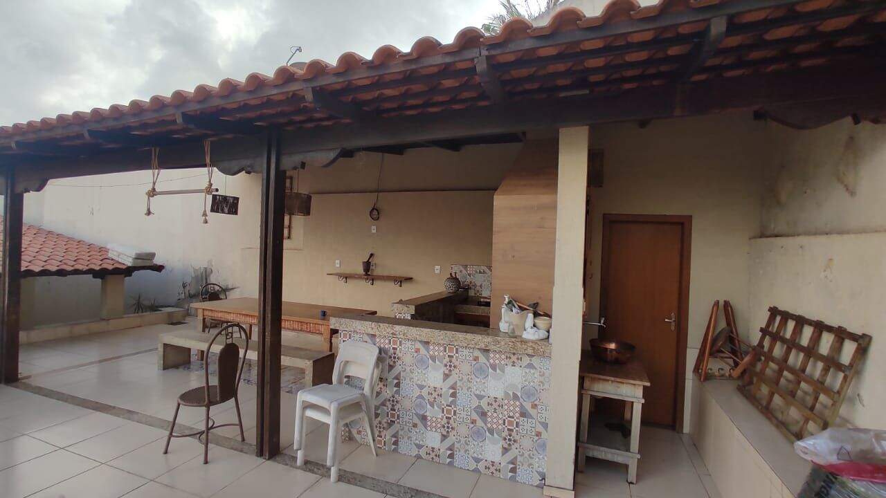 Casa à venda com 3 quartos, 360m² - Foto 16