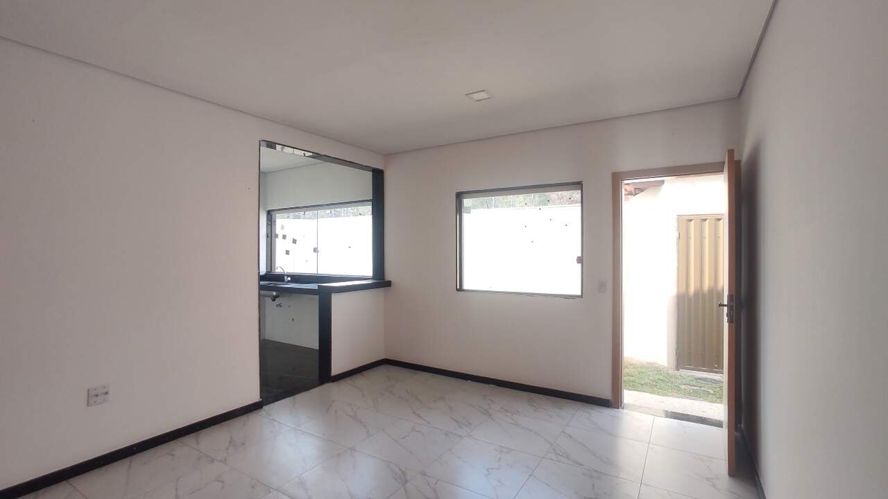 Casa à venda com 2 quartos, 200m² - Foto 12