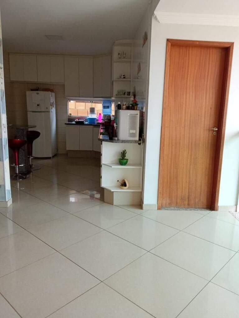 Casa à venda com 5 quartos, 260m² - Foto 17