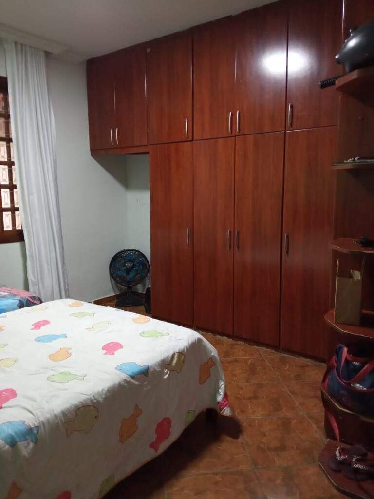 Casa à venda com 5 quartos, 260m² - Foto 13