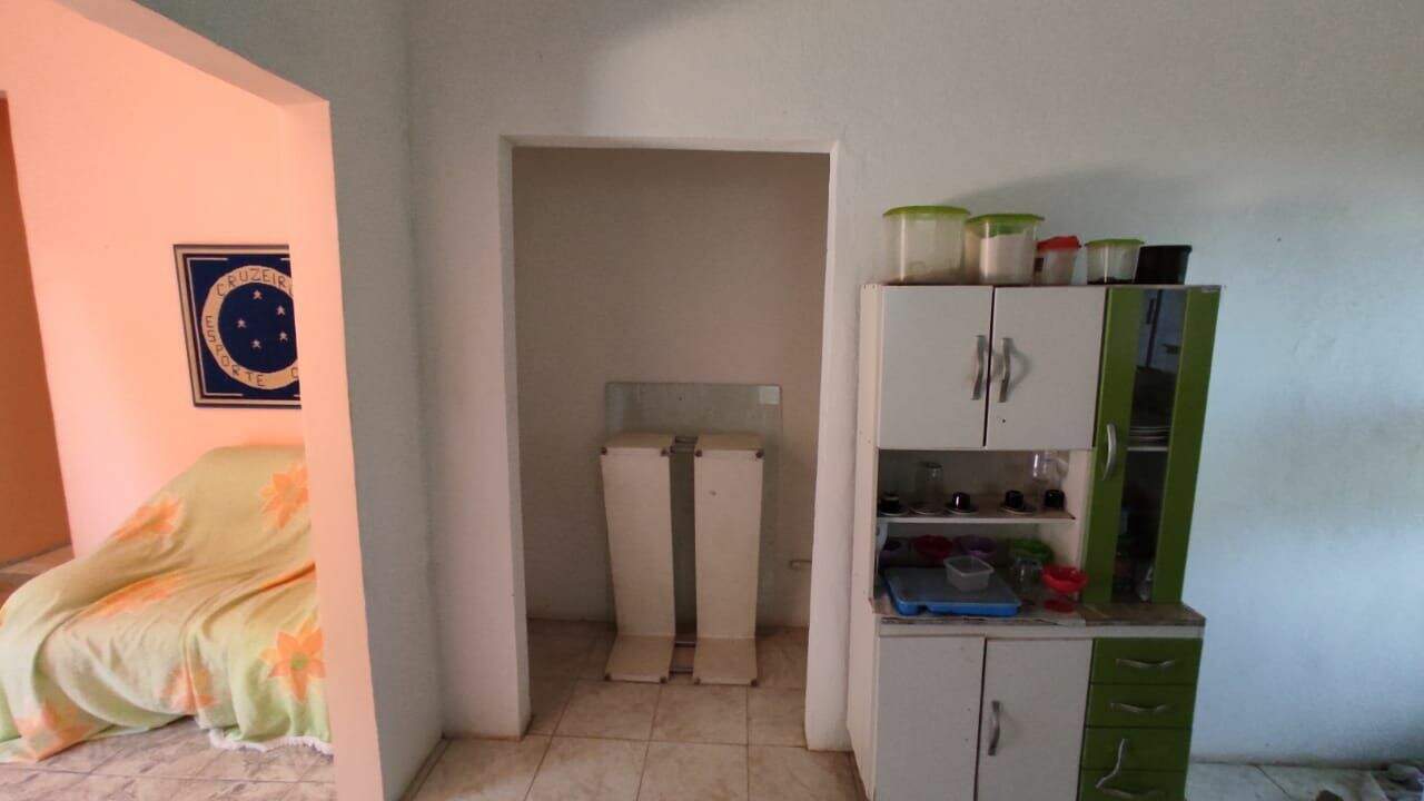 Casa à venda com 2 quartos, 360m² - Foto 10